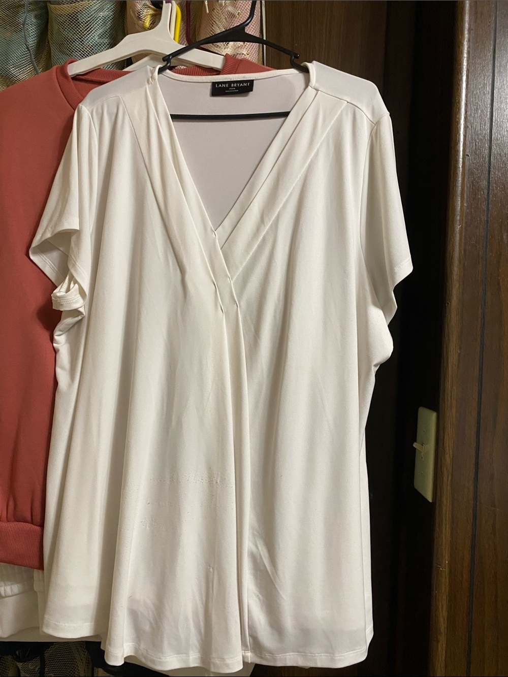 Lane Bryant Cream V-Neck Short Sleeve Blouse